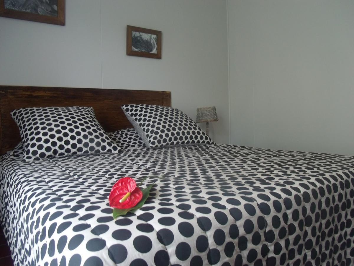 Le Four A Pain Bed & Breakfast Saint-Philippe Exterior foto